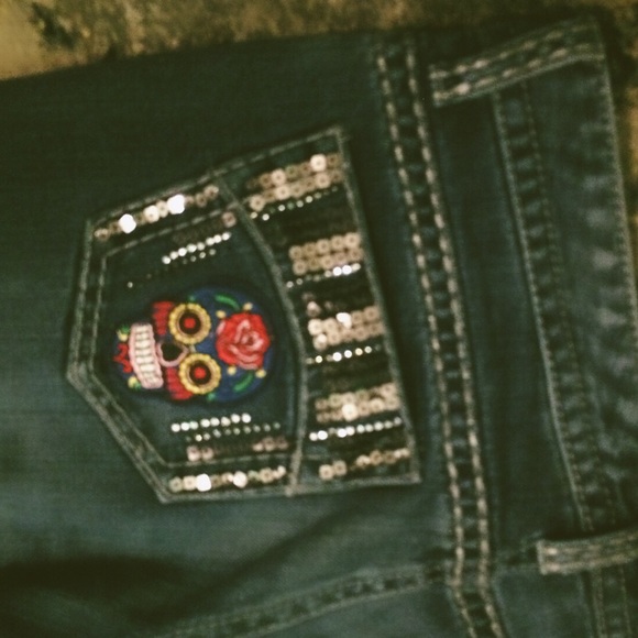 Maurice’s embellished jeans - Picture 16 of 16